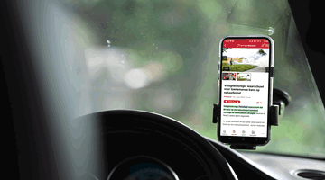 Auto Smartphone Omroep Flevoland min